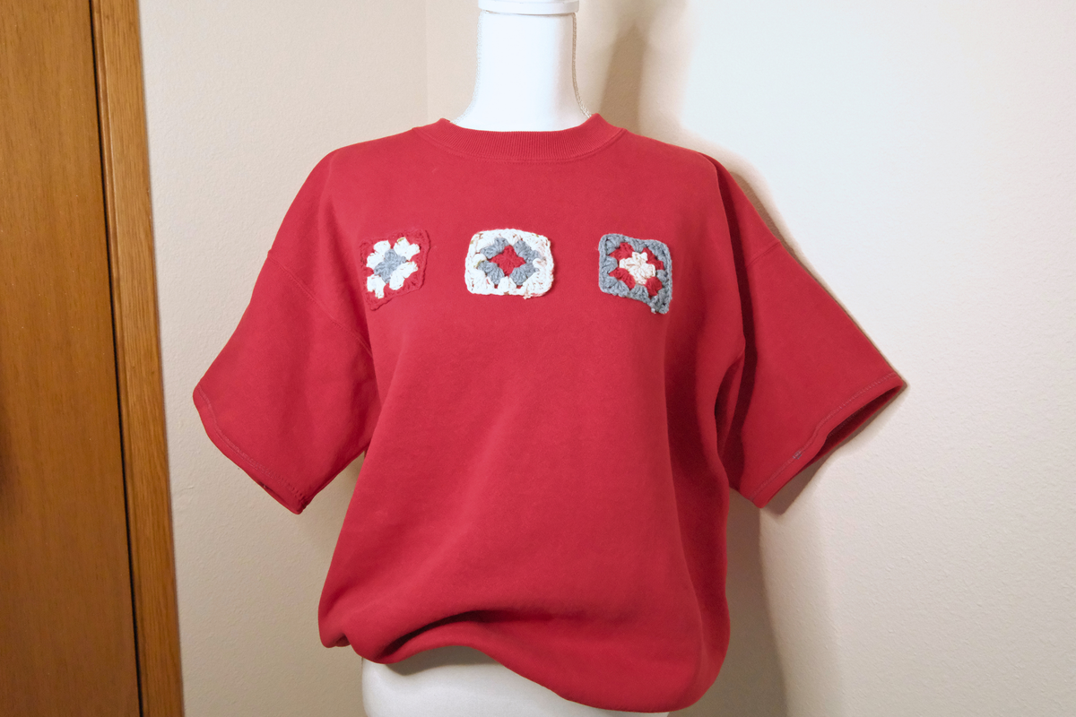 Cozy Red Americana Granny Square Short Sleeve Sweatshirt
